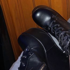 demonia platforms size 9 ( they run small size 6-7 )